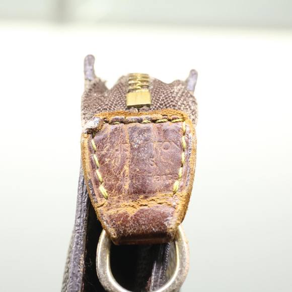 LOUIS VUITTON Monogram Bucket GM Pouch Accessory Pouch LV Auth 48560 - Picture 10 of 16